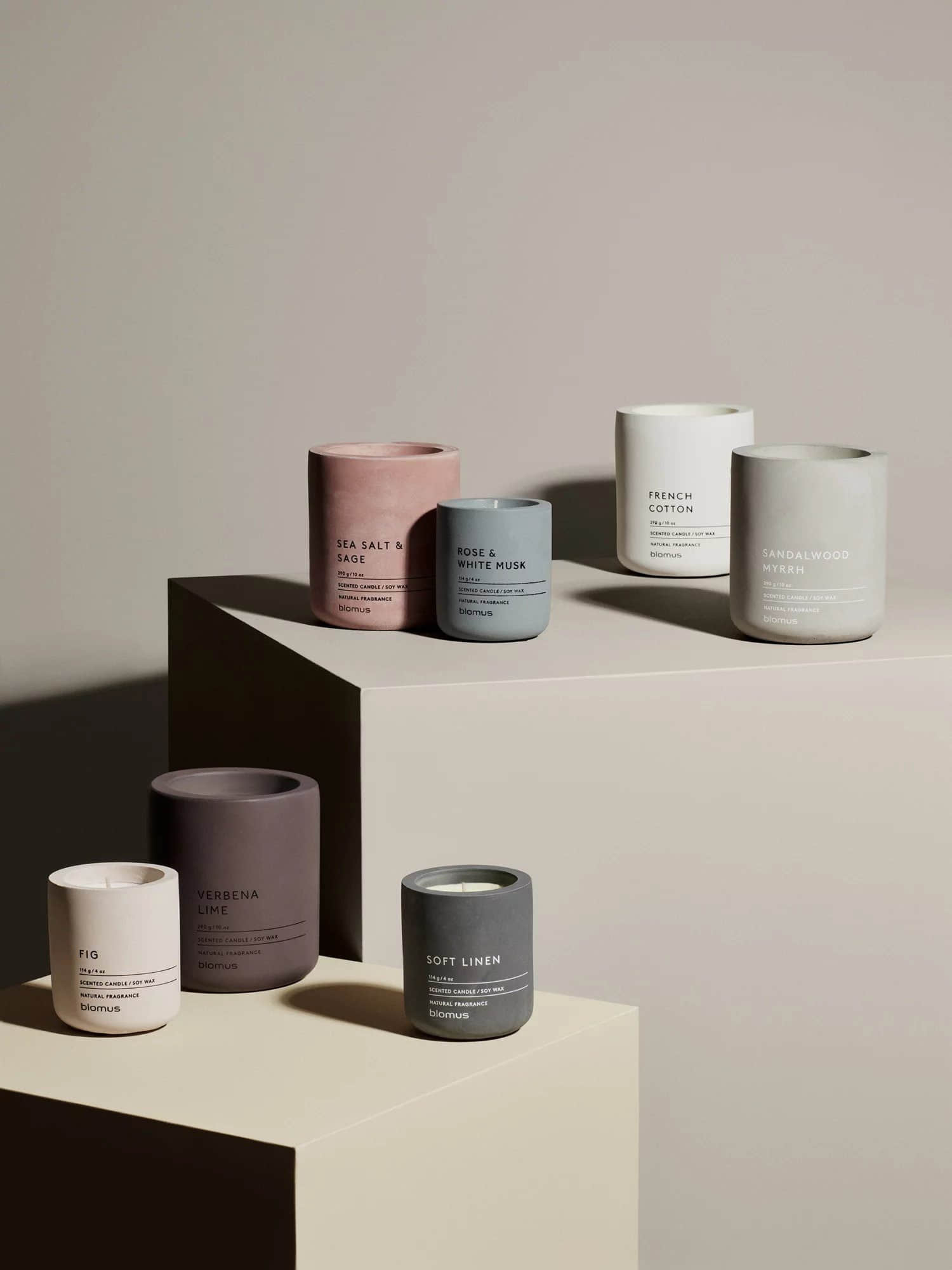 blomus Blomus FRAGA Concrete Scented Candle - Natural Soy Wax, 8cm/9cm/13cm - Long Burn Time, Phthalate-Free - Soft Linen/Sandalwood Myrrh Fragrance - Premium Home Fragrance Solution Satellite Dekoration