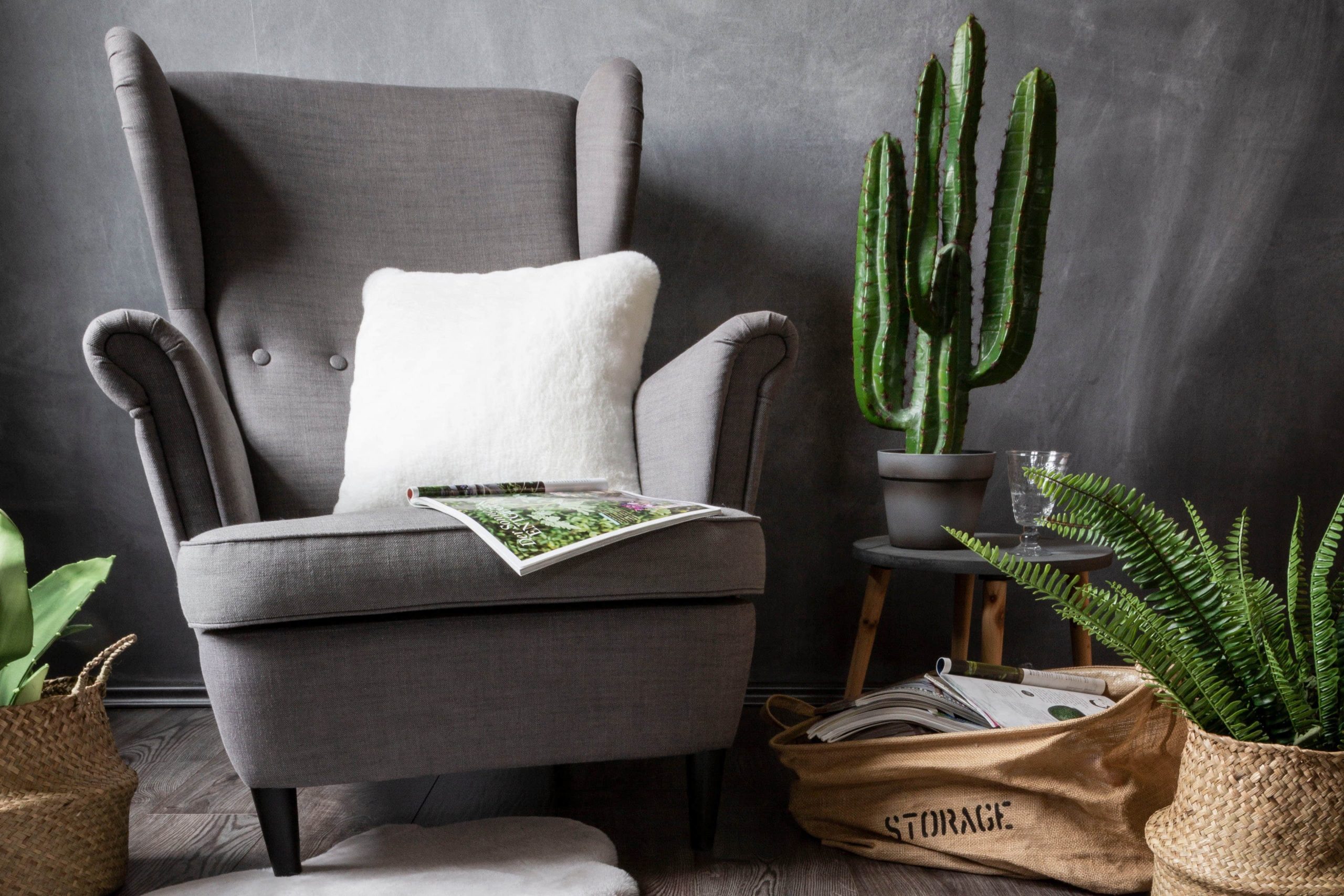 LUXOR living Dekokissen Novara | Premium Kunstfell-Kissen 40x40 cm | Ultra-weich mit Füllung | 12 Farben | Waschbar | Für Sofa & Bett weiß Dekoration LUXOR living