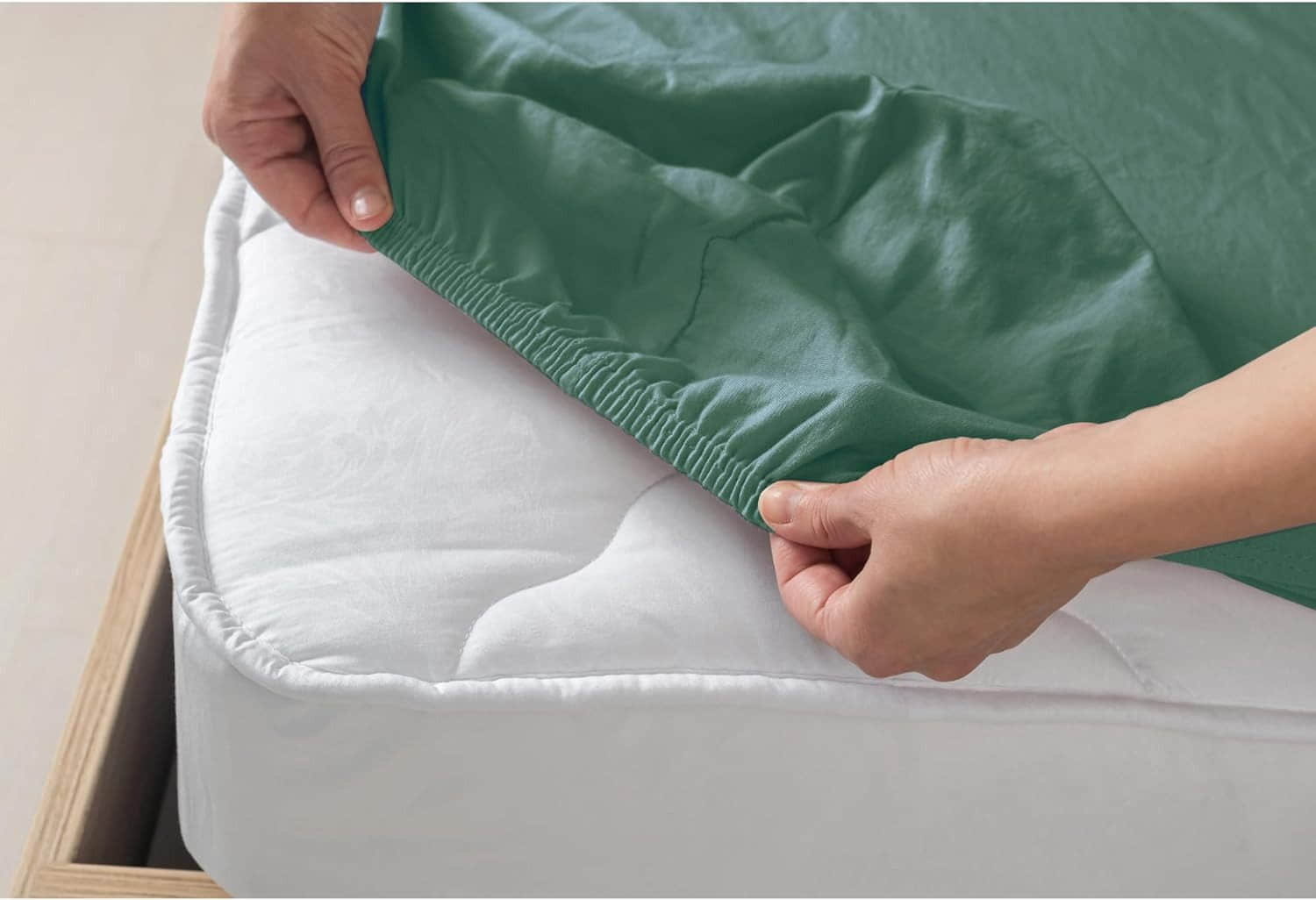livessa Bettwäsche Livessa Spannbettlaken 100% Baumwolle Jersey - Weiches Bettlaken in 90x200, 140x200, 180x200 cm für Matratzen bis 30 cm Höhe - 13 Farben Grün