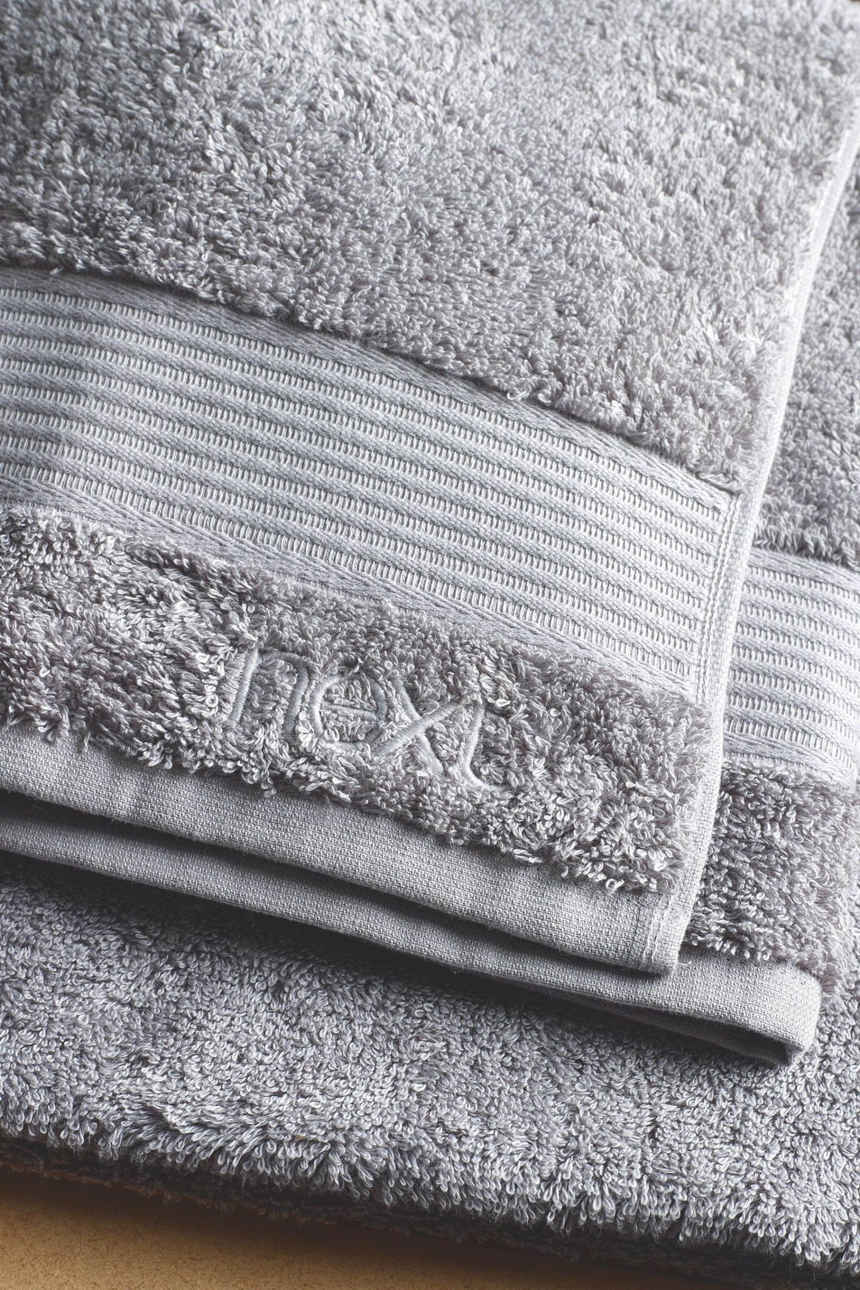 Next Handtücher Next Premium Egyptian Cotton Bath Towel - 600 GSM Ultra Soft Handtuch (1-Piece) | Luxury Spa Quality | OEKO-TEX Certified Grey Dove