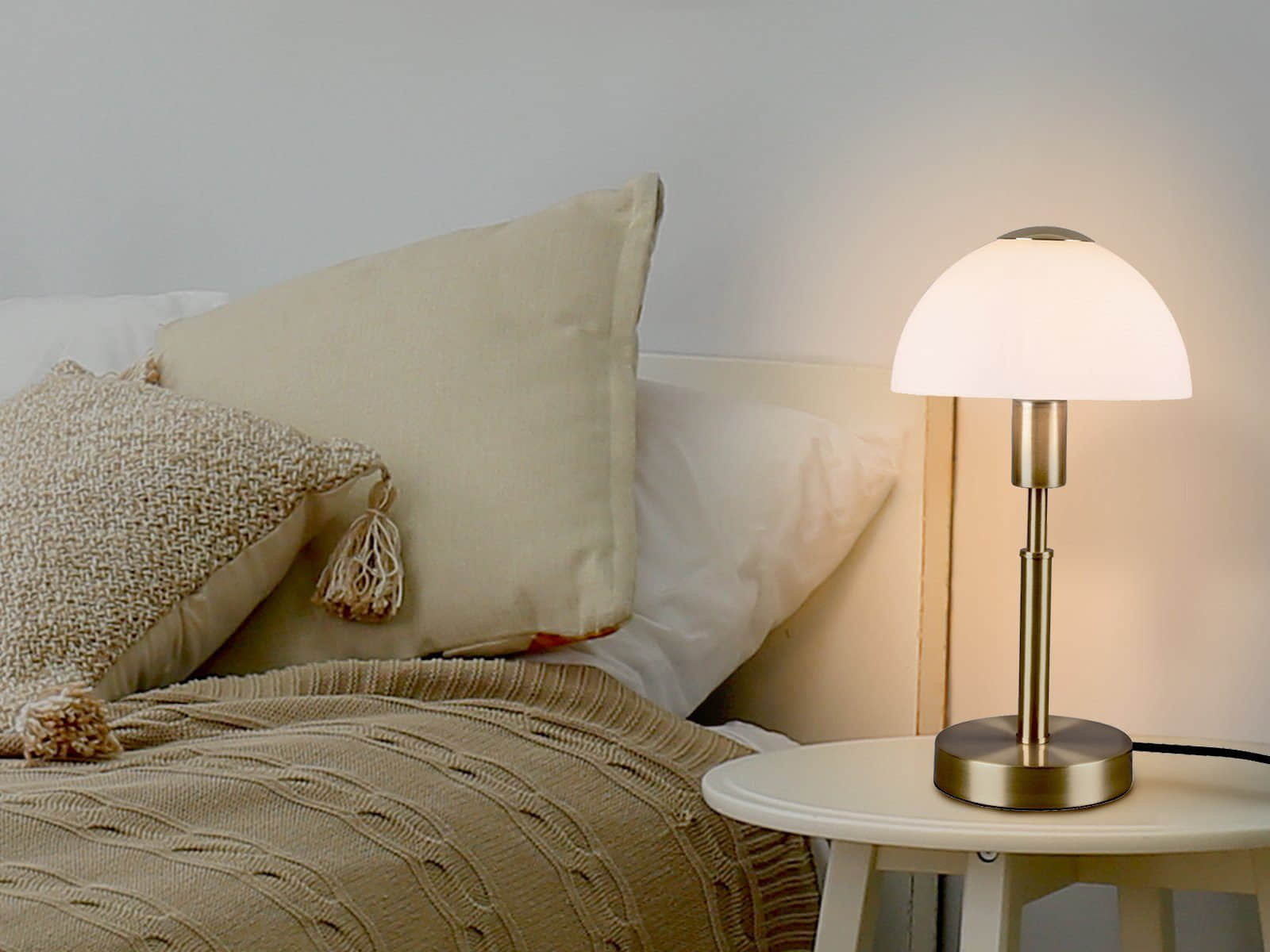 Reality Leuchten Reality Leuchten LED Nachttischlampe Bauhaus-Stil | Dimmbar via Touch | Warmweiß 2700K | 33cm Pilz-Design mit Glasschirm | Austauschbare LED Messing-We Lampen